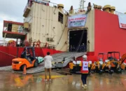 PMI Kirim 2.500 Ton Bantuan Kemanusiaan untuk Sumatera Lewat Pelabuhan Tanjung Priok