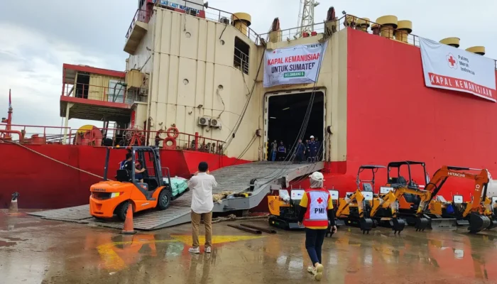 PMI Kirim 2.500 Ton Bantuan Kemanusiaan untuk Sumatera Lewat Pelabuhan Tanjung Priok