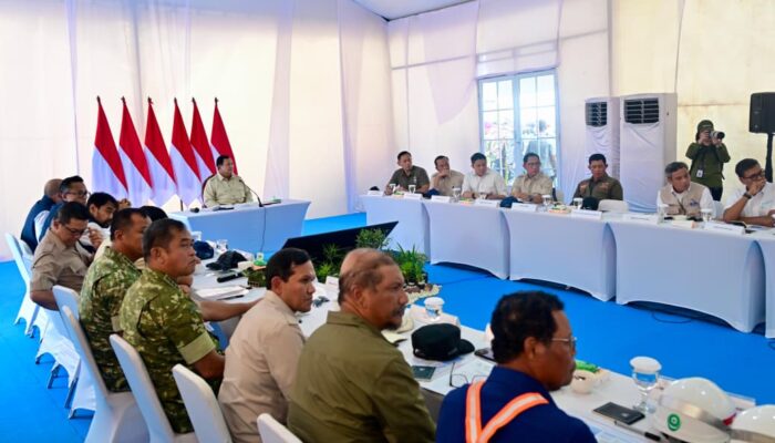 Prabowo Serius Tangani Bencana dan Terbuka terhadap Bantuan Publik