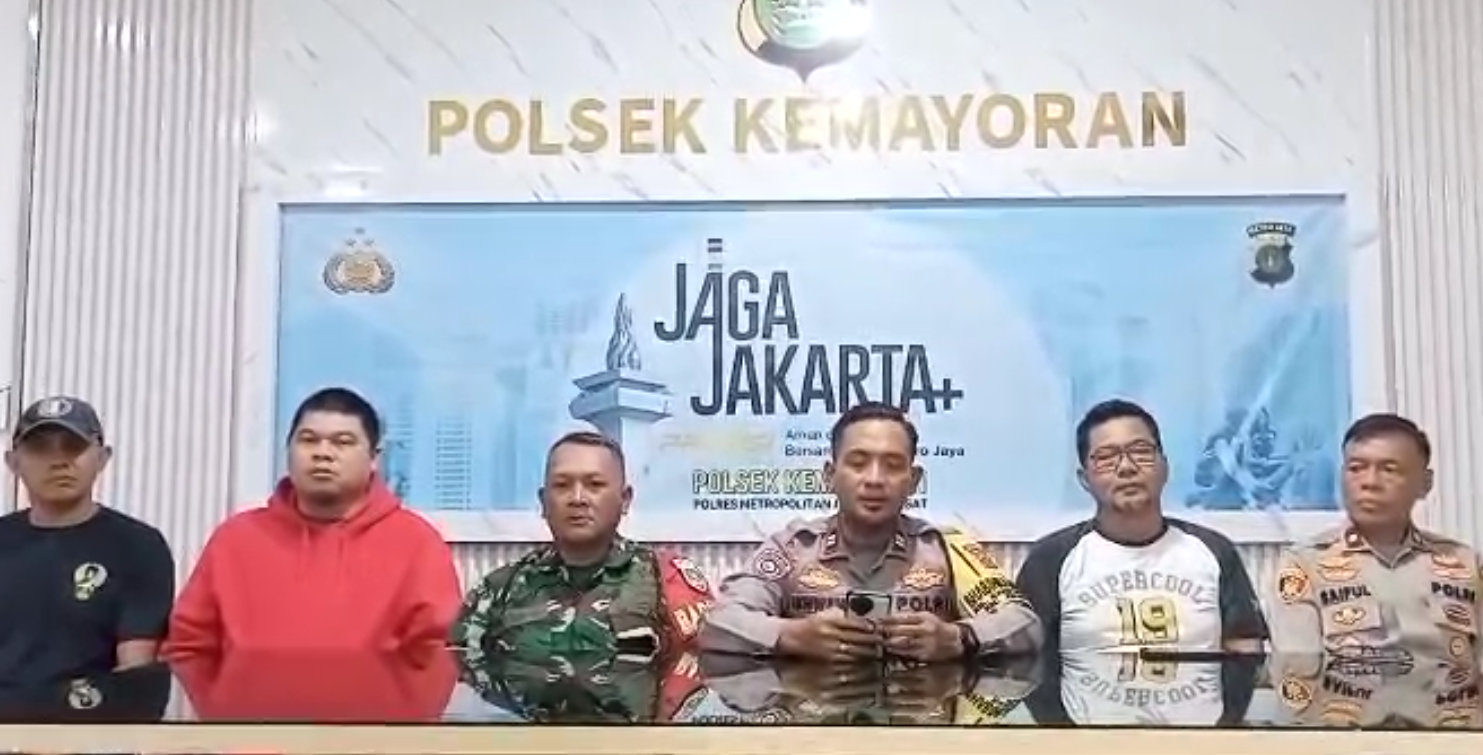 Pastikan Es Gabus Viral Aman Dikonsumsi, Bhabinkamtibmas Kampung Rawa Minta Maaf Terlalu Cepat Ambil Kesimpulan