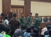 Amnesty Kritik Kehadiran TNI di Sidang Nadiem: Ruang Peradilan Harus Bebas Militer