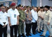 Puji Panglima dan Kapolri Tidak Pelit, Presiden Prabowo : Berprestasi, Naikin Pangkat