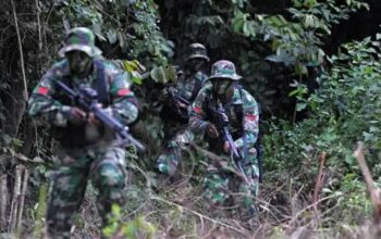 Al Araf Nilai Draf Perpres Pelibatan TNI dalam Pemberantasan Terorisme Langgar Konstitusi