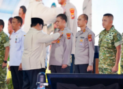 Presiden Prabowo Anugerahkan Tanda Kehormatan kepada Polri atas Dukungan Ketahanan Pangan