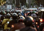 Pajak Kendaraan Melonjak, Warga Jateng Tunda Bayar PKB