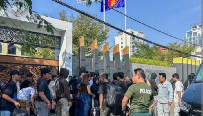 Lebih dari 3.100 WNI di Kamboja Menyerbu KBRI dan Minta Pulang setelah Online Scam Dibasmi