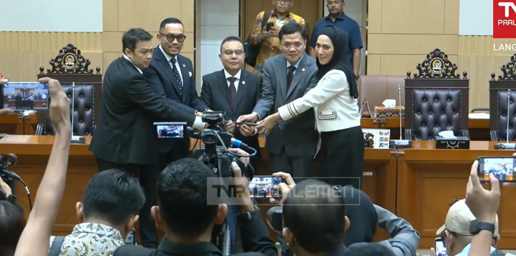 Sanksi MKD Belum 6 bulan Sahroni Dikasih Jabatan Lagi, Begini Kata Nasdem 
