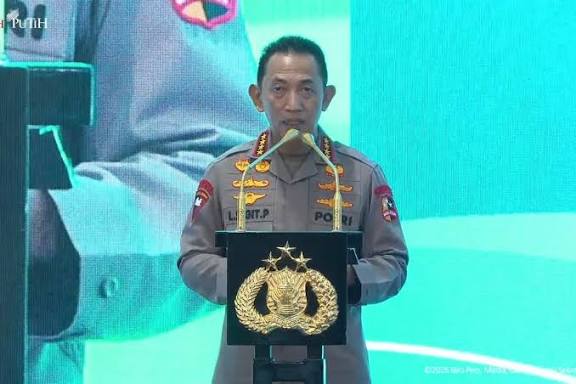 Pedomani Arahan Presiden, Kapolri Pastikan Polri Jadi Polisi Rakyat