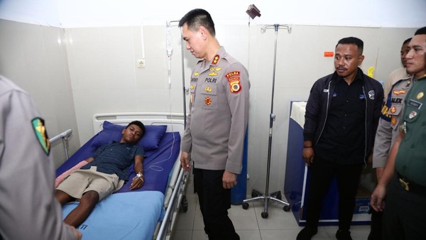 Kapolda Turun Tangan, Peluk Keluarga Korban: Pesan Empati yang Menyejukkan dari Maluku