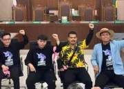 Divonis Bebas, Delpedro Marhaen: Ini Kemenangan Seluruh Tahanan Politik dan Rakyat Indonesia