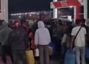 Akibat Pernyataan Bahlil Stok BBM Tinggal 20 Hari, Warga Aceh Panic Buying Serbu SPBU Pertamina