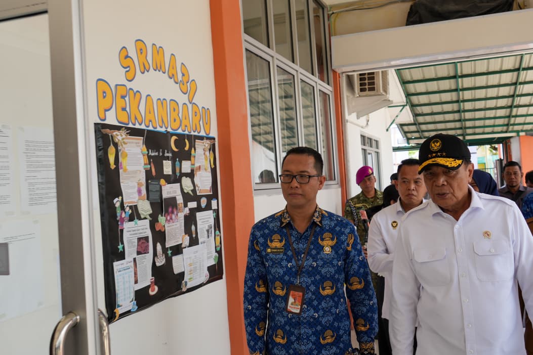 Djamari Cek Sekolah Rakyat Di Pekanbaru
