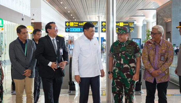 Menko Polkam Pantau Kesiapan Mudik di Bandara dan Stasiun KAI Yogyakarta
