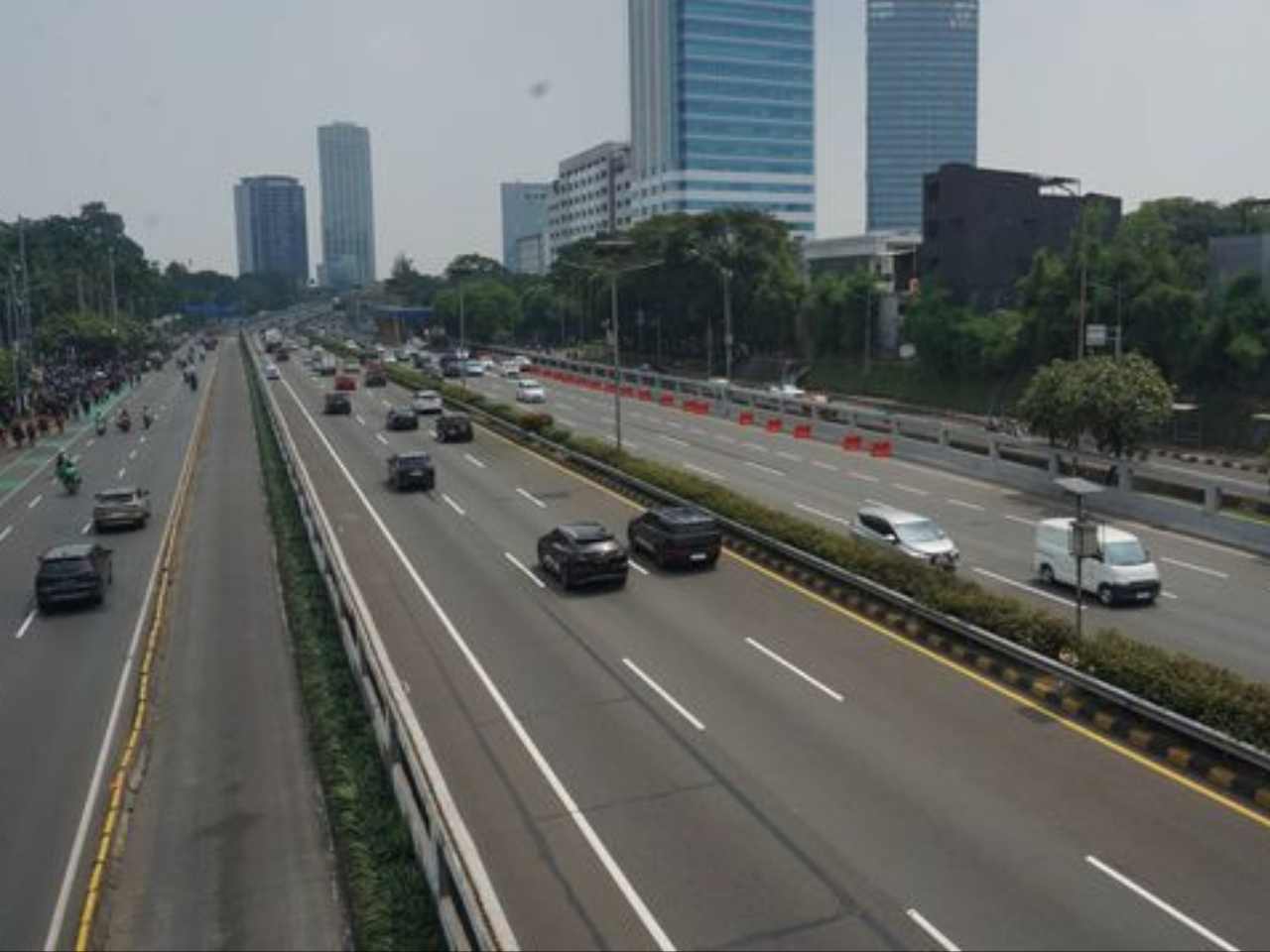 Jalan Gatsu Lengang