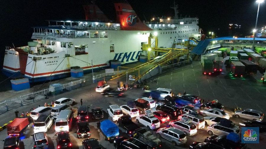 Pelabuhan Bakauheni Malam