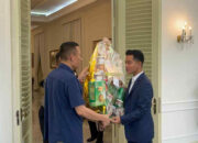 Rismon Sianipar dan Parcel Malam Itu: Momen Tragis di Istana Wapres