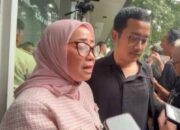 Tangis Ibu Sambut Kebebasan Delpedro: Akhirnya Keadilan Ada