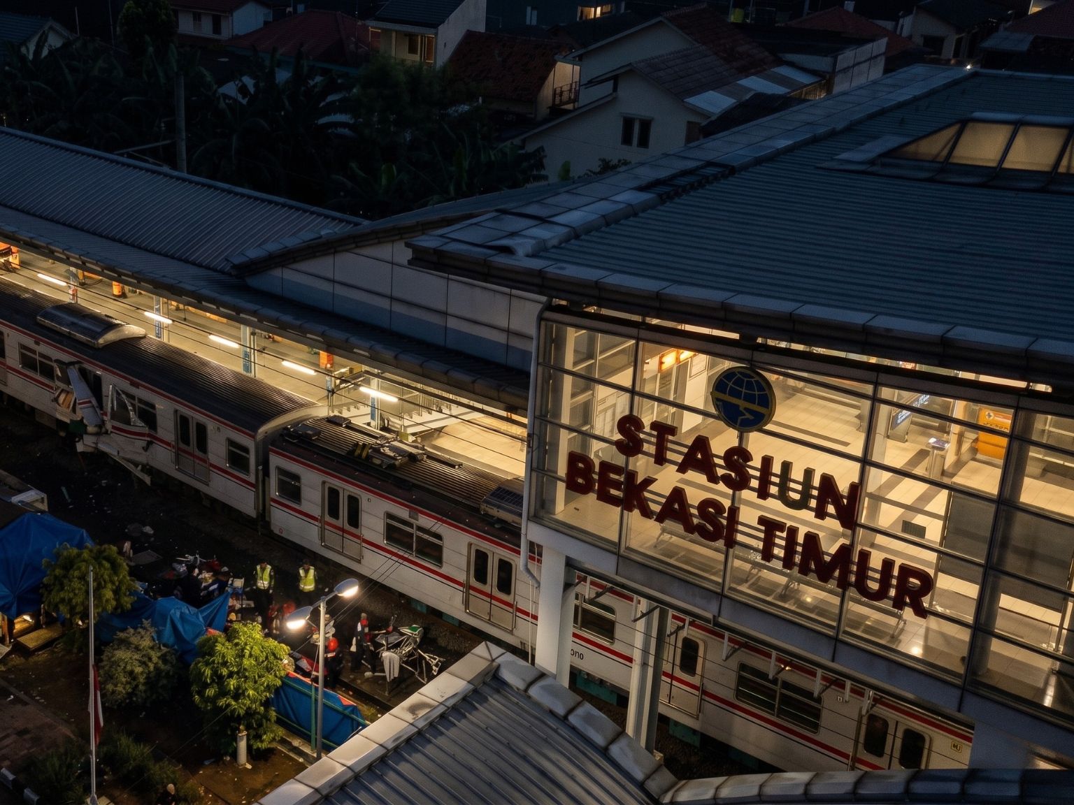 Bekasi Timur Stasiun Kereta Malam