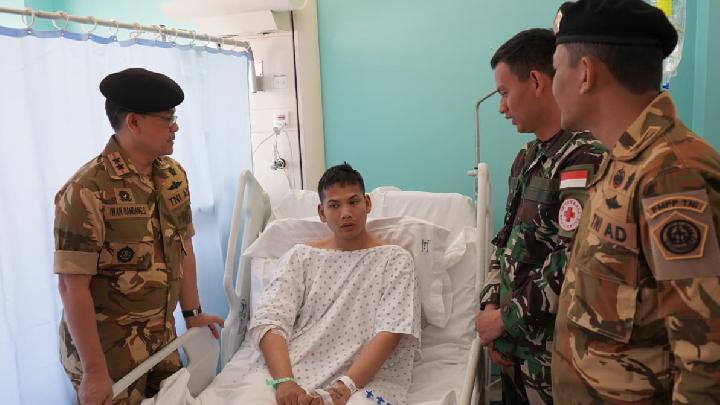 Komandan Pmpp Tni Jenguk Prajurit Di Lebanon