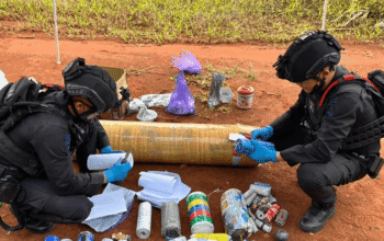 Prosesi Pemusnahan Bahan Peledak Petasan Oleh Brimob Polres Pekalongan