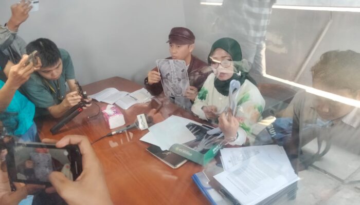 Miris! Orang Tua Korban Salah Tembak Gresik Justru Dicemooh POMAL Saat Cari Keadilan