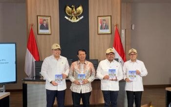 Peluncuran Buku Saku 0