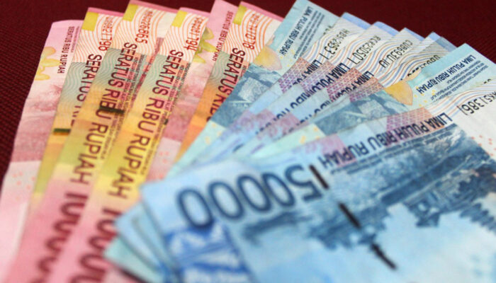 Rupiah Jebol ke Rp 17.600 Per Dolar AS