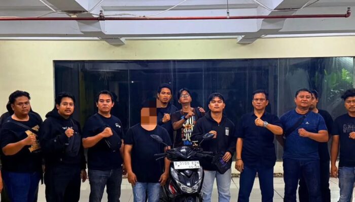 Polisi Tangkap Pemotor Viral yang Adang Ambulans di Depok
