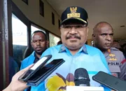 Gubernur Papua Pegunungan John Tabo Laporkan Pencemaran Nama Baik Dituduh Provokasi Perang Suku di Wamena