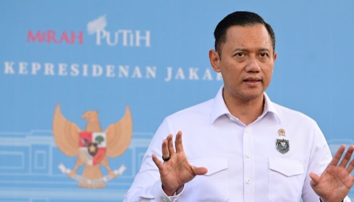 AHY Pastikan Harga Tiket Pesawat Disesuaikan Secara Hati-Hati