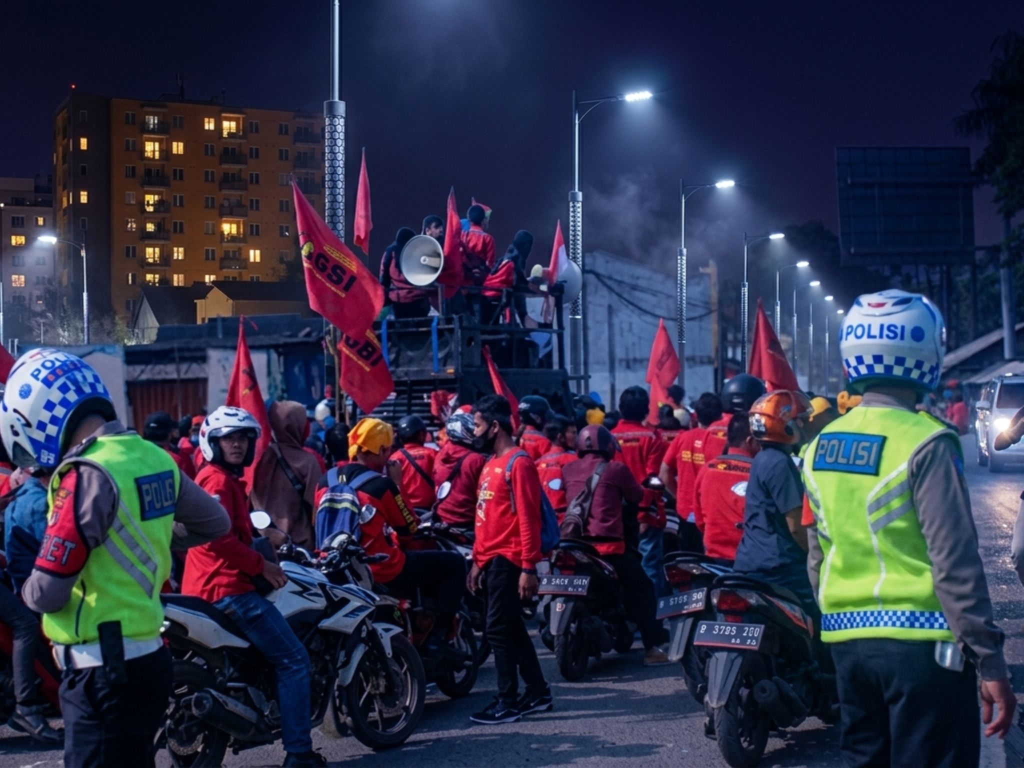 Buruh Dari Banten Dikawal