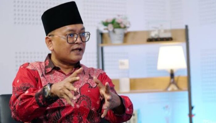 Guntur Romli Kritik Penggunaan APBN untuk Kurban Presiden