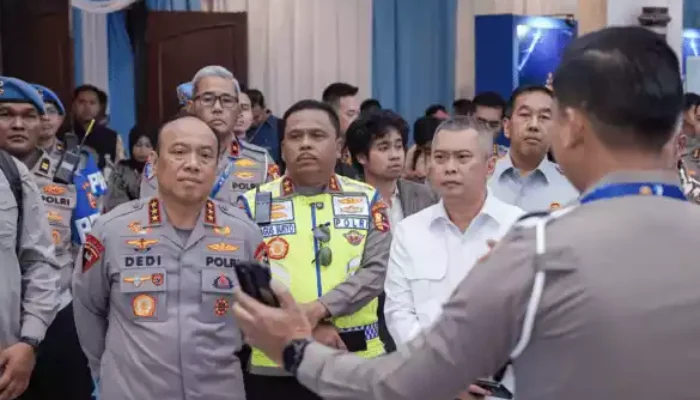 Modernisasi Layanan Kepolisian, Menhub Puji Terobosan Digital Korlantas Polri