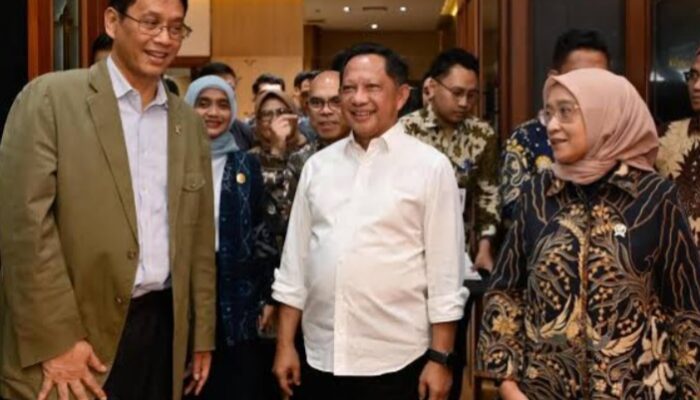 Rapat Tiga Menteri Bahas Revisi UU ASN dan Beban Belanja Pegawai Daerah