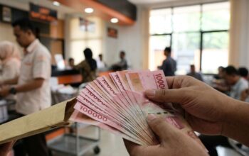 Warga Bisa Usulkan BLT Kesra Rp900 Ribu Lewat HP, Penetapan Penerima Tetap Menunggu Verifikasi