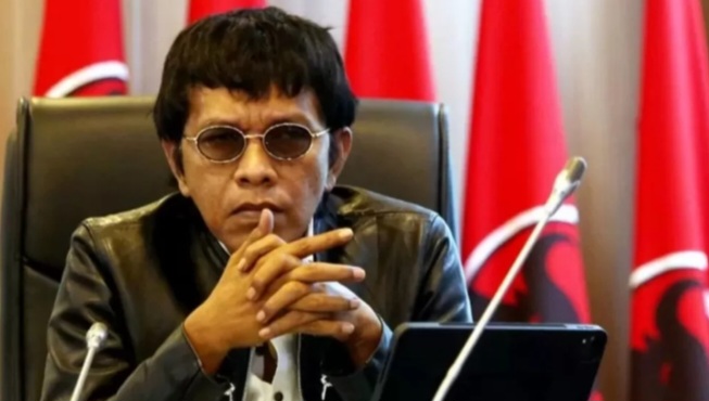 Adian Napitupulu