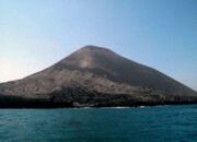 Gunung Anak Krakatau Siaga Level III, Warga Diimbau Jauhi Radius 5 Km
