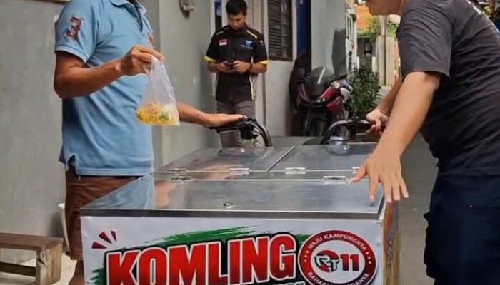 RT 11 Gandaria Utara Launching “Komling” Kompos Keliling & Smart “Geprek” Botol & Kaleng Langsung Digeprek Jadi Bernilai