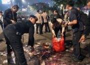 Usai Demo 12 Juni di Jakarta, Aksi Polisi Ini Jadi Sorotan: Bersihkan Sampah yang Tersisa