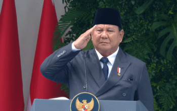 Presiden Prabowo Subianto Hormat