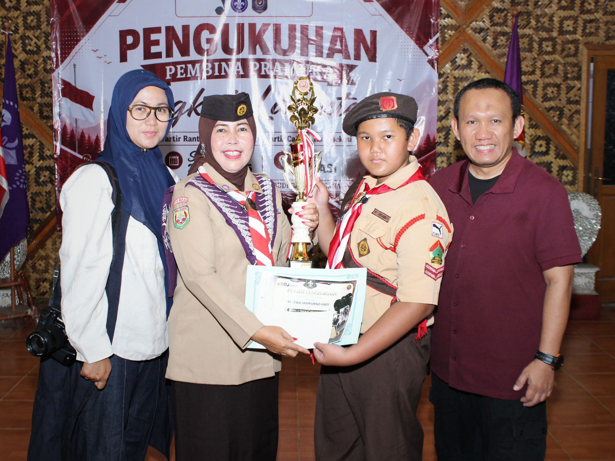 Sadewa Sampurno Hadi Juara Fotografi Jurnalis Pramuka