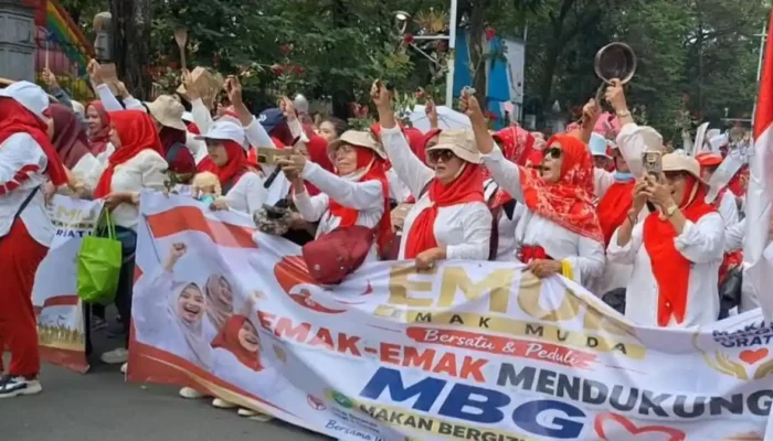 Reaksi Bakom RI Soal Polemik Mobilisasi Massa Pro MBG