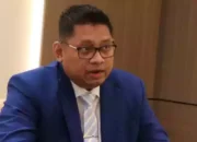 Alexander Waas Minta Publik Tak Terjebak Narasi Hotman Paris Soal Kasus Febrie