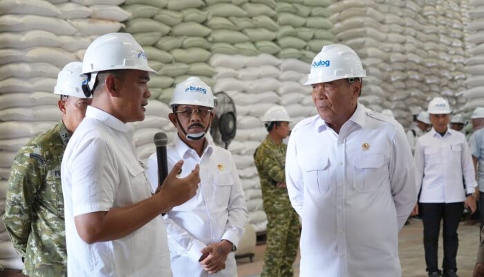 Menko Polkam Kunjungi Gudang Bulog di Sumut, Pastikan Keamanan Stok Beras