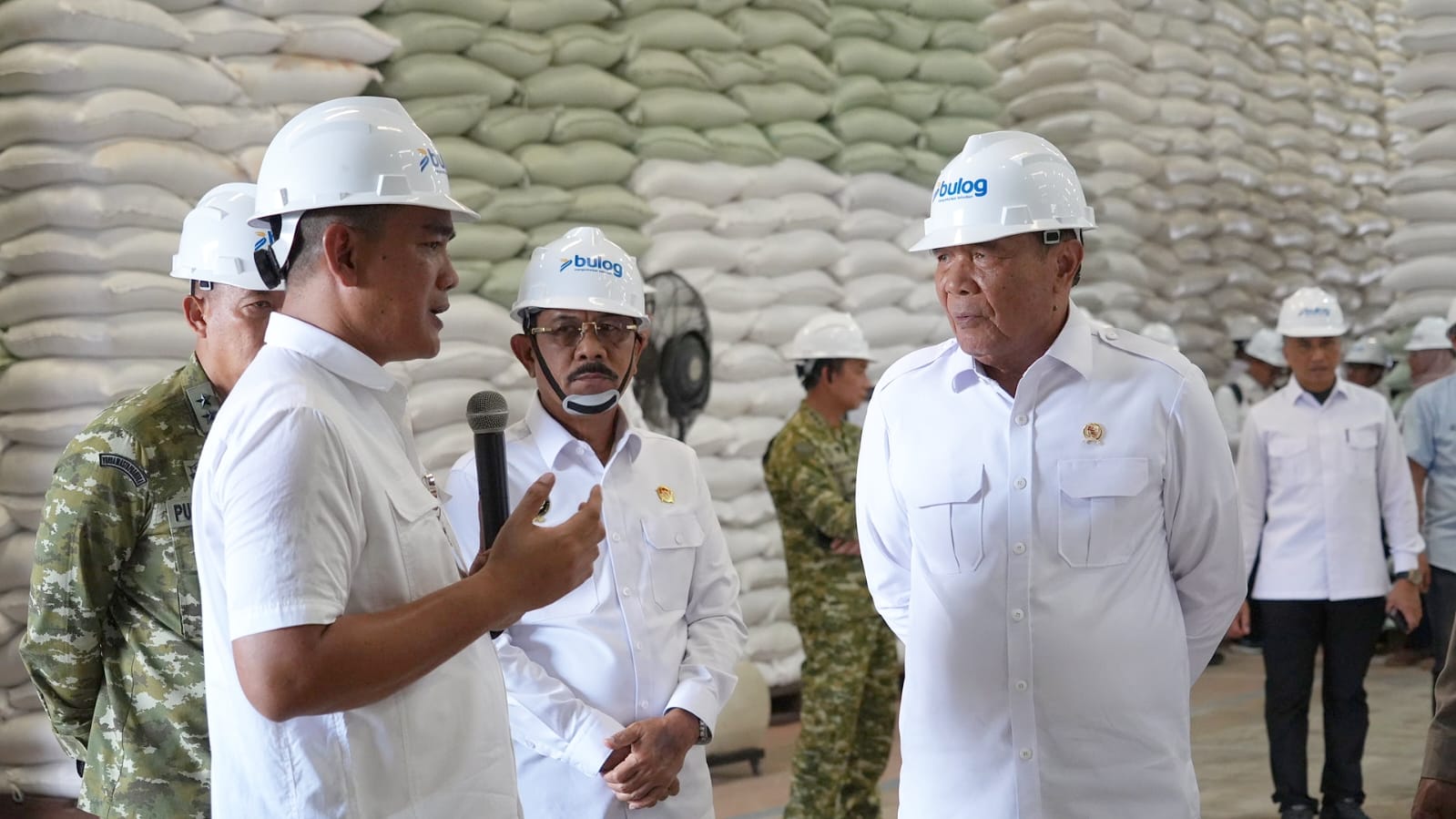 Djamari Di Gudang Bulog Medan