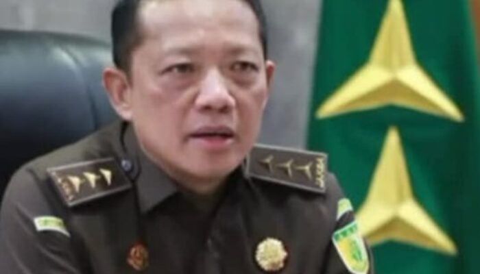 BREAKING NEWS: Mantan Jampidsus Febrie Adriansyah Resmi Jadi Tersangka