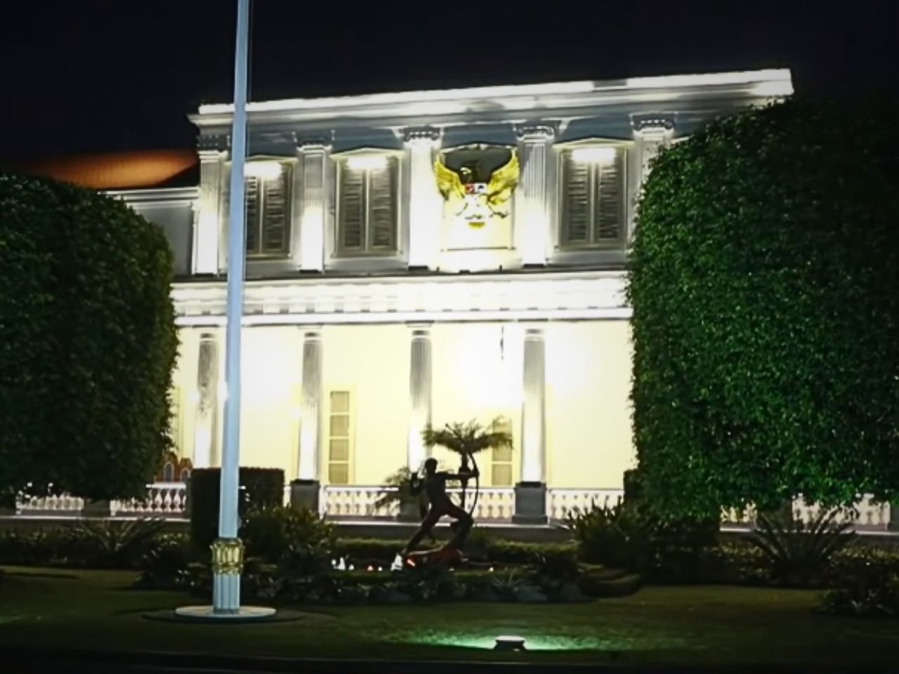 Istana Negara Malam