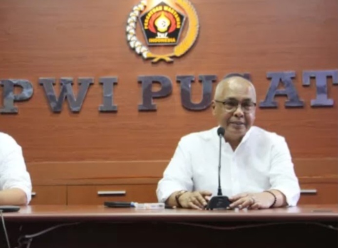 Pwi Pusat Akhmad Munir