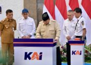 Presiden Prabowo Resmikan Revitalisasi Stasiun Semarang Tawang, Minta Kereta Api Jadi Penggerak Pemerataan Ekonomi
