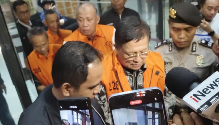 KPK Tahan 4 Tersangka Korupsi Asuransi Kapal PT Pelni, Negara Rugi Rp15,6 Miliar